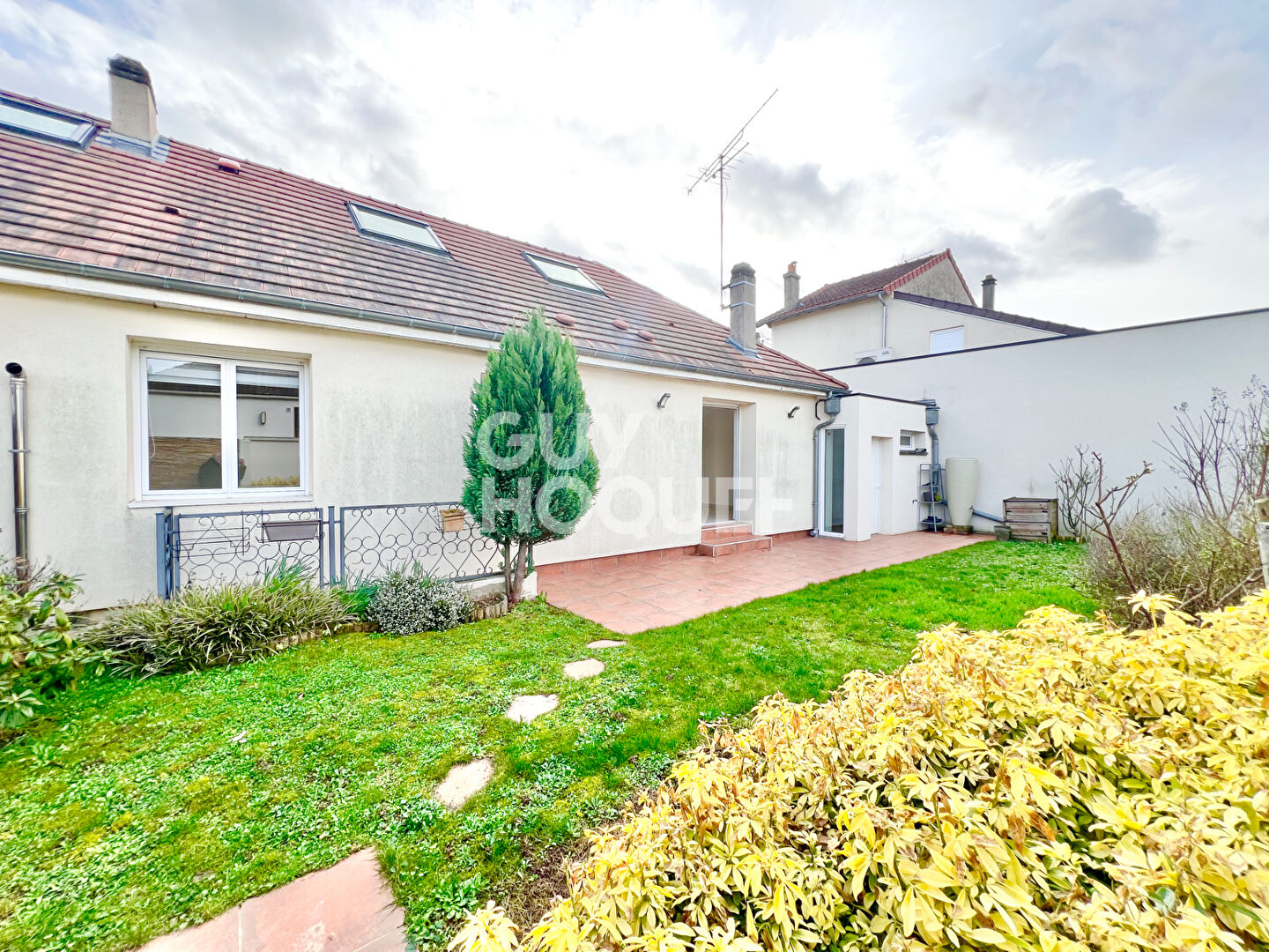 Massy ? Vieux Massy - Coeur de ville| Maison familiale 4 pièces ? 93 m² habitables (132 m² utiles)