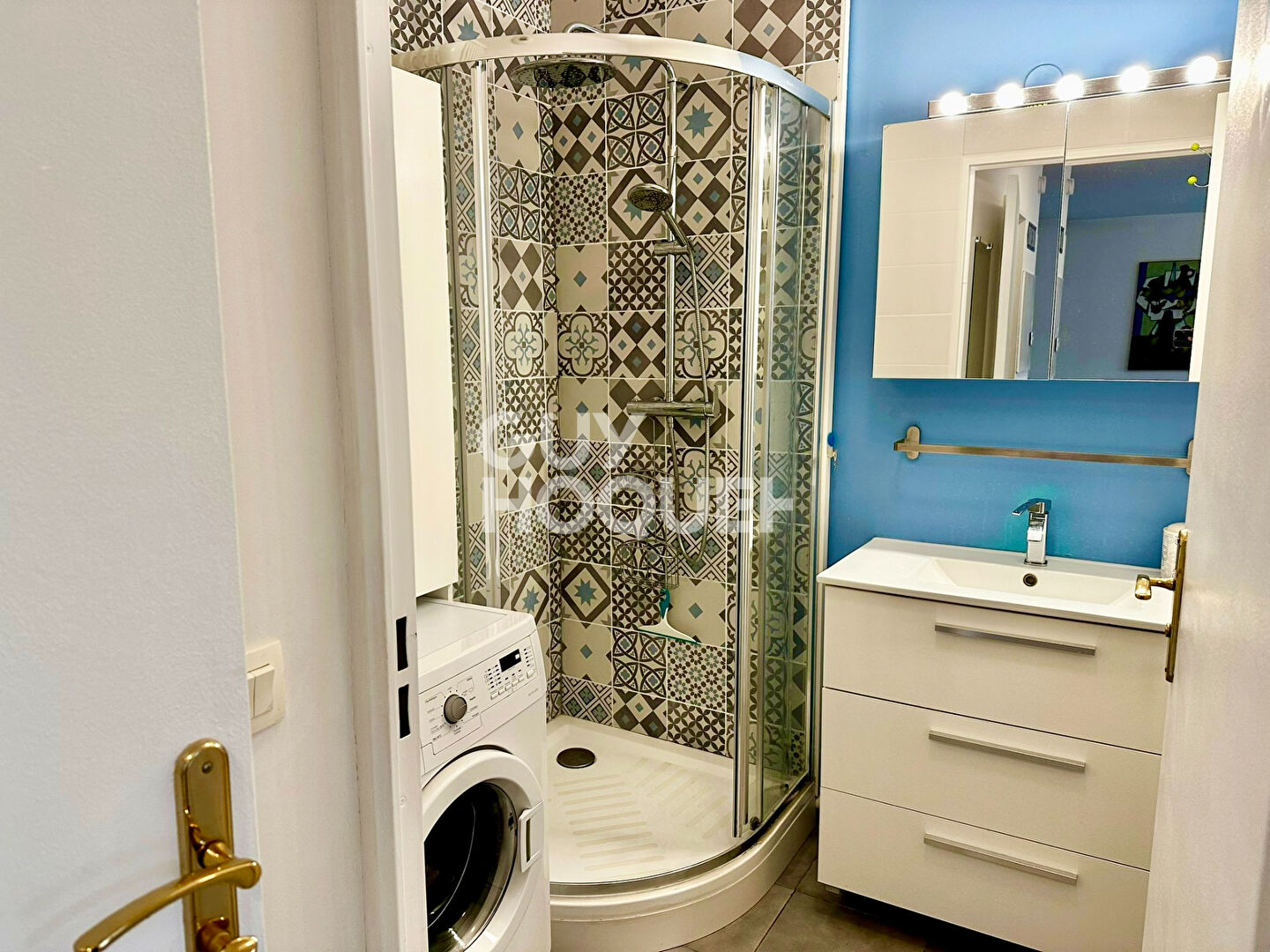 MAGNIFIQUE T2 MEUBLÉ AVEC JARDIN