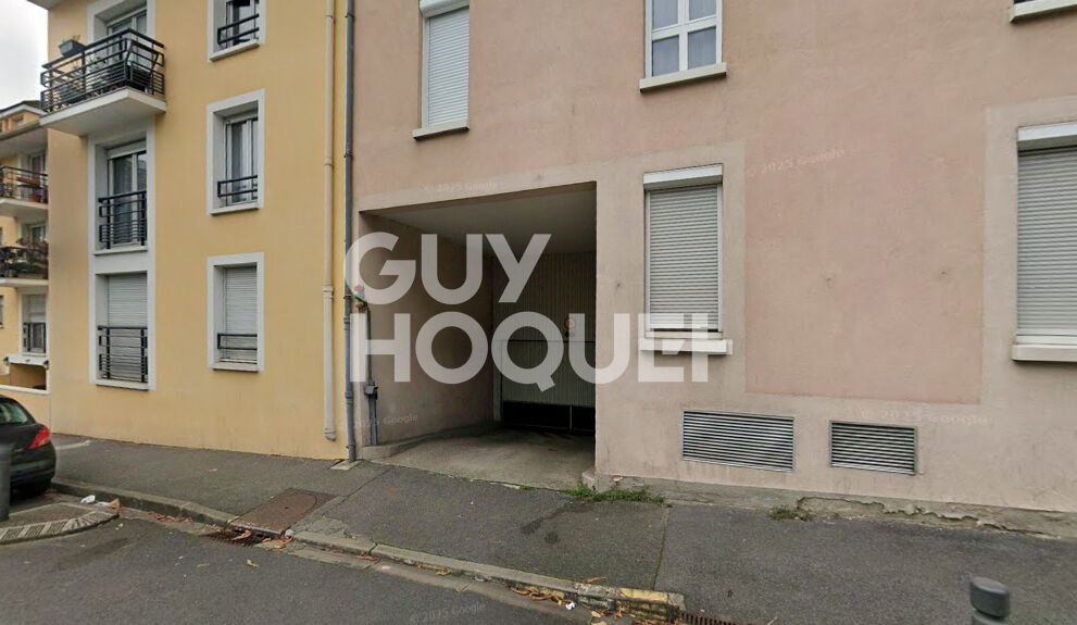 BOX À LOUER DANS LE VIEUX MASSY