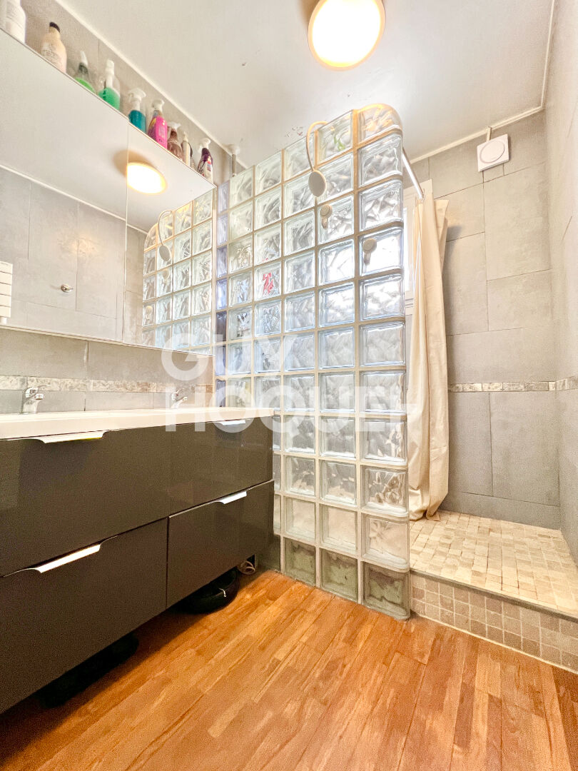 DUPLEX 5 pièces à vendre à Antony - 87 m² avec garage double, cave, balcon et jardinet.