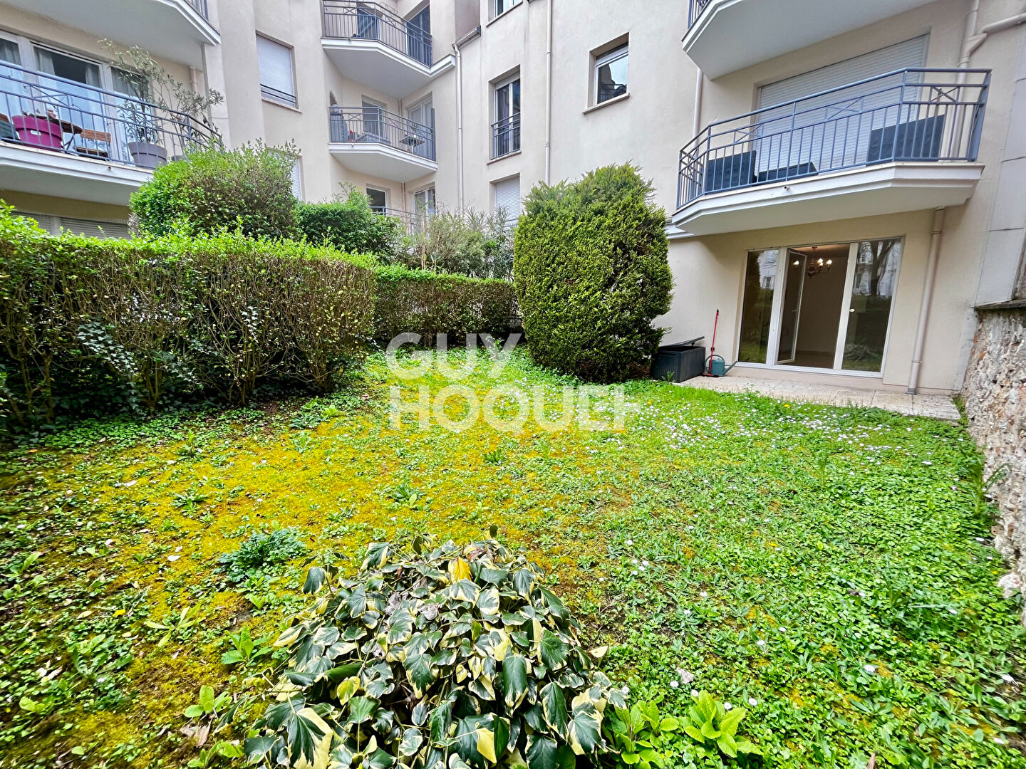 CHARMANT T2 AVEC JARDIN