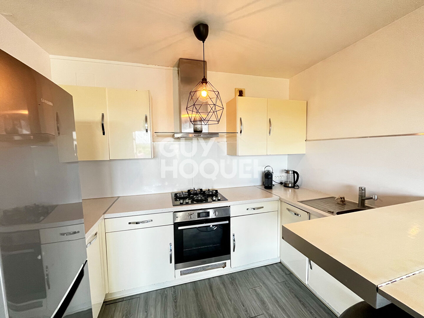 MAGNIFIQUE T2 MEUBLÉ À LOUER