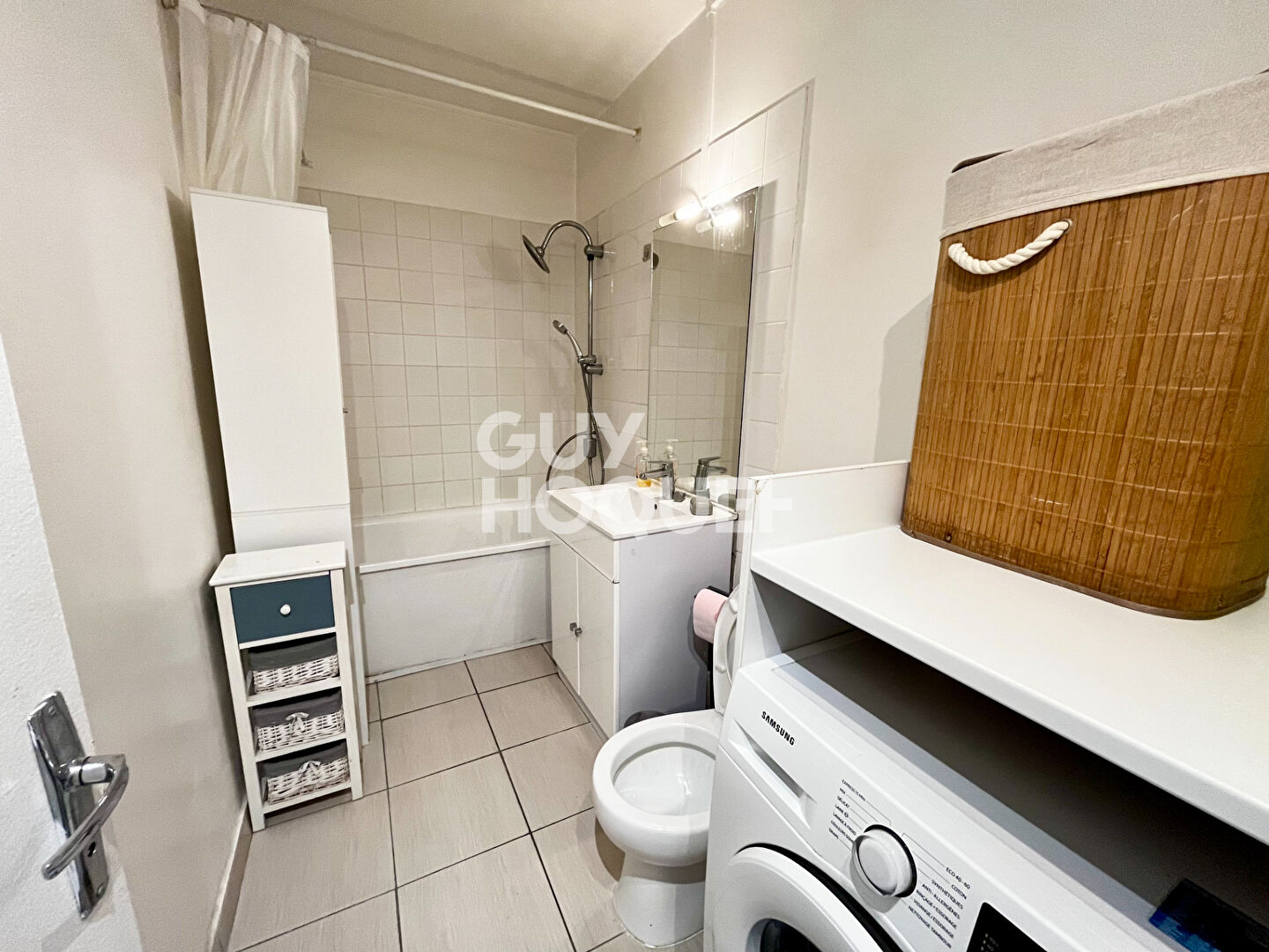 MAGNIFIQUE T2 MEUBLÉ À LOUER