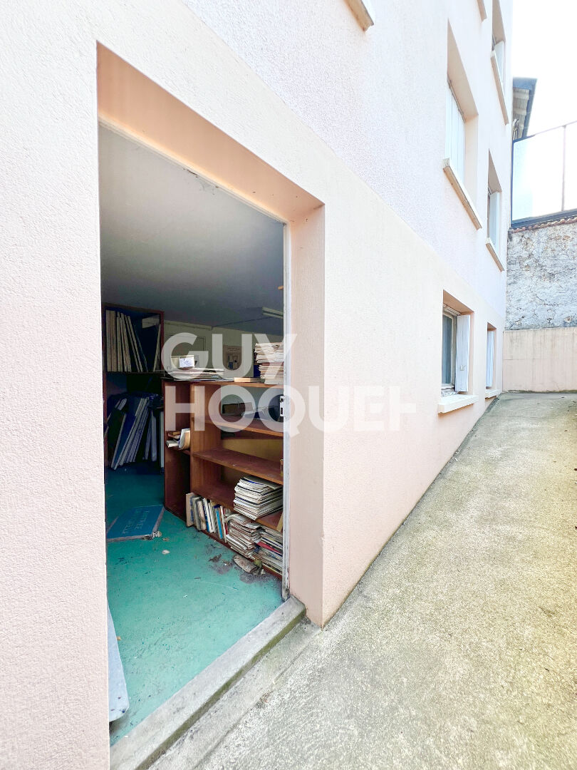 LOCAL CENTRE-VILLE DE  MASSY 36,55 m²