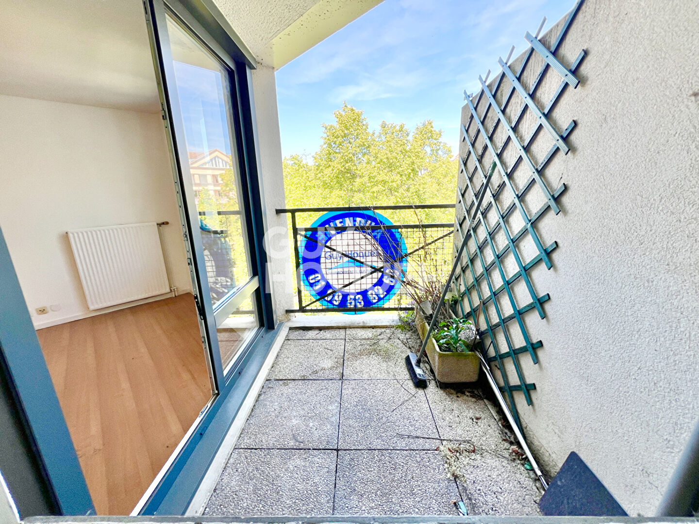 Appartement 3 pièces à vendre à Massy - Vieux Massy, dernier étage avec balcon