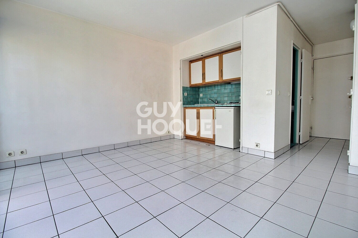 EN VENTE : STUDIO (25 m²) à PARIS 15ème