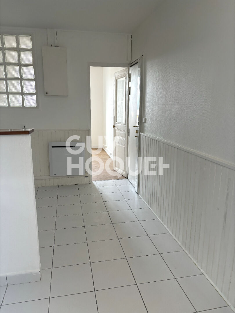 DEUX PIECES - proche Lycée MICHELET ET METRO