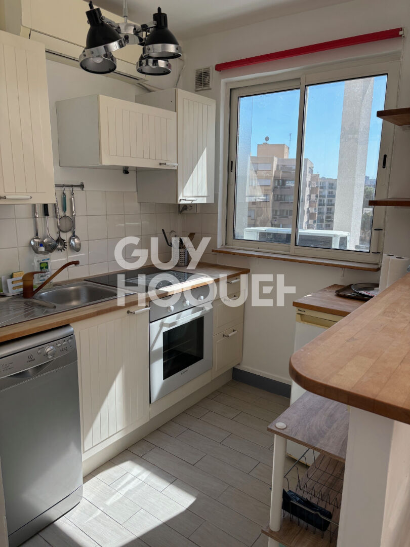 2 PIECES DERNIER ETAGE PROCHE METRO/PORTE DE VERSAILLES