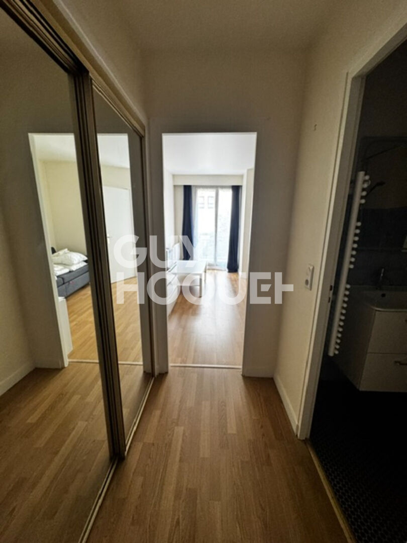 STUDIO MEUBLE AVEC BALCON  - MICHELET