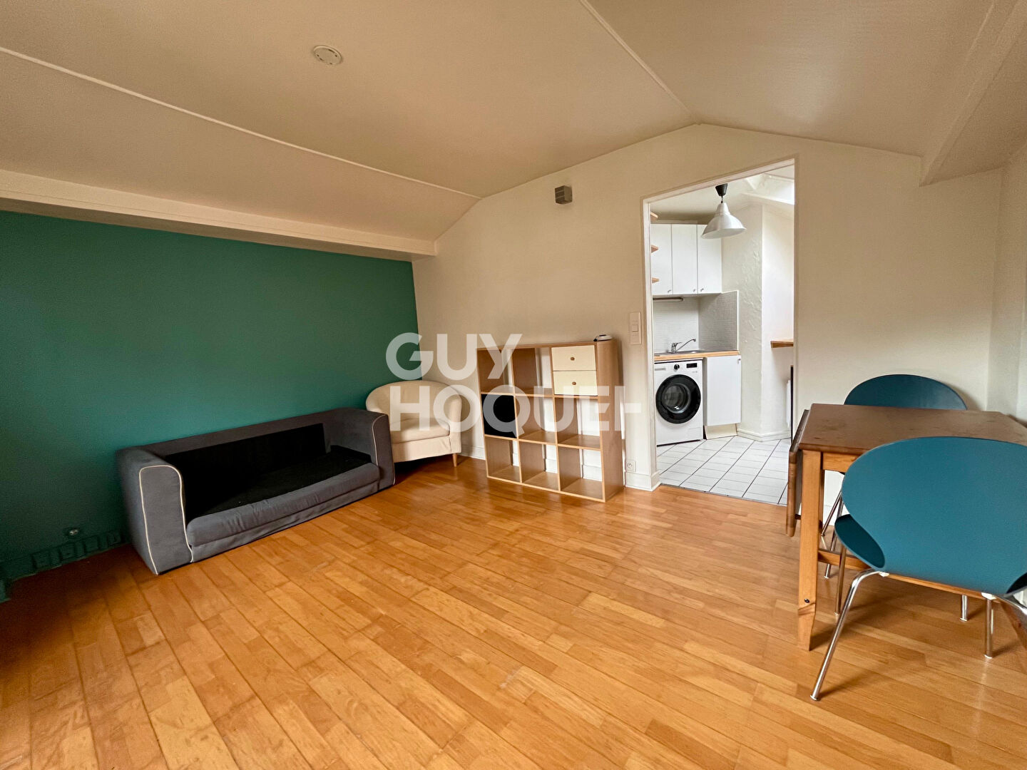 Dernier étage - 2 pièces plein de charme avec balcon à Malakoff