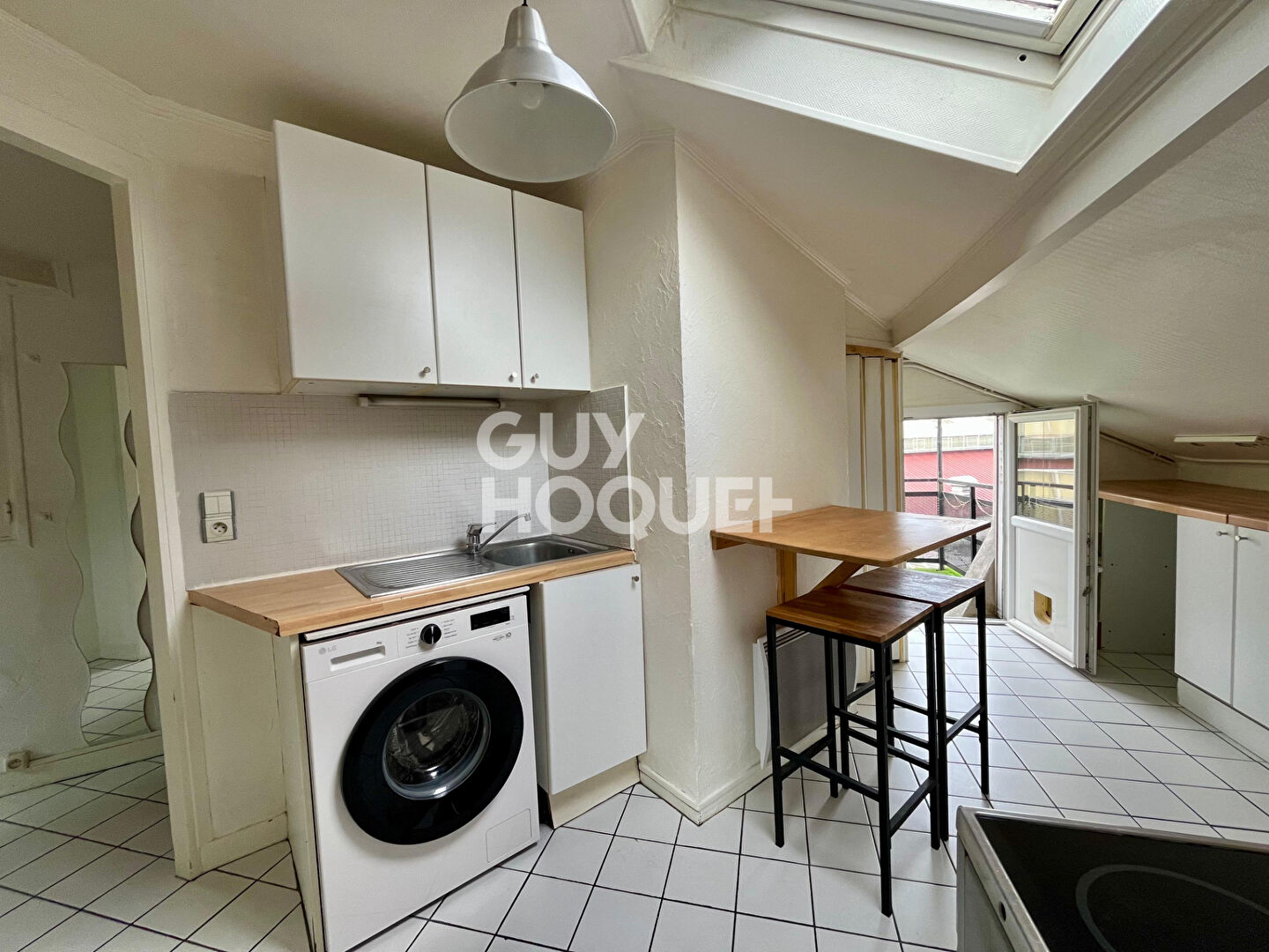 Dernier étage - 2 pièces plein de charme avec balcon à Malakoff