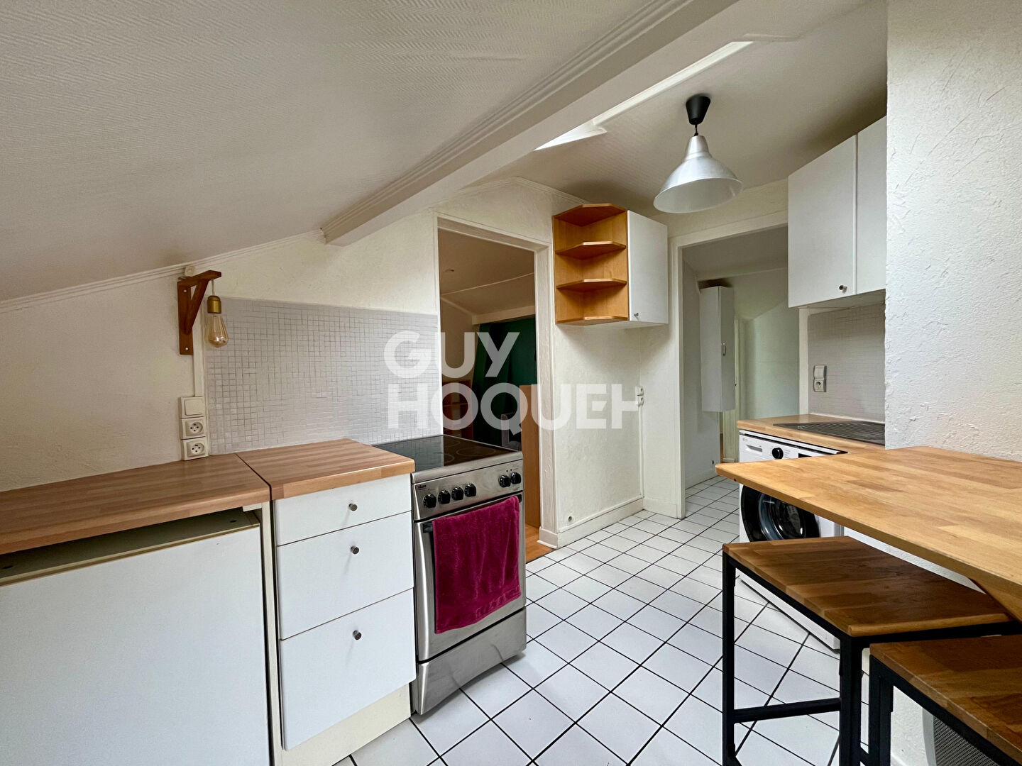 Dernier étage - 2 pièces plein de charme avec balcon à Malakoff