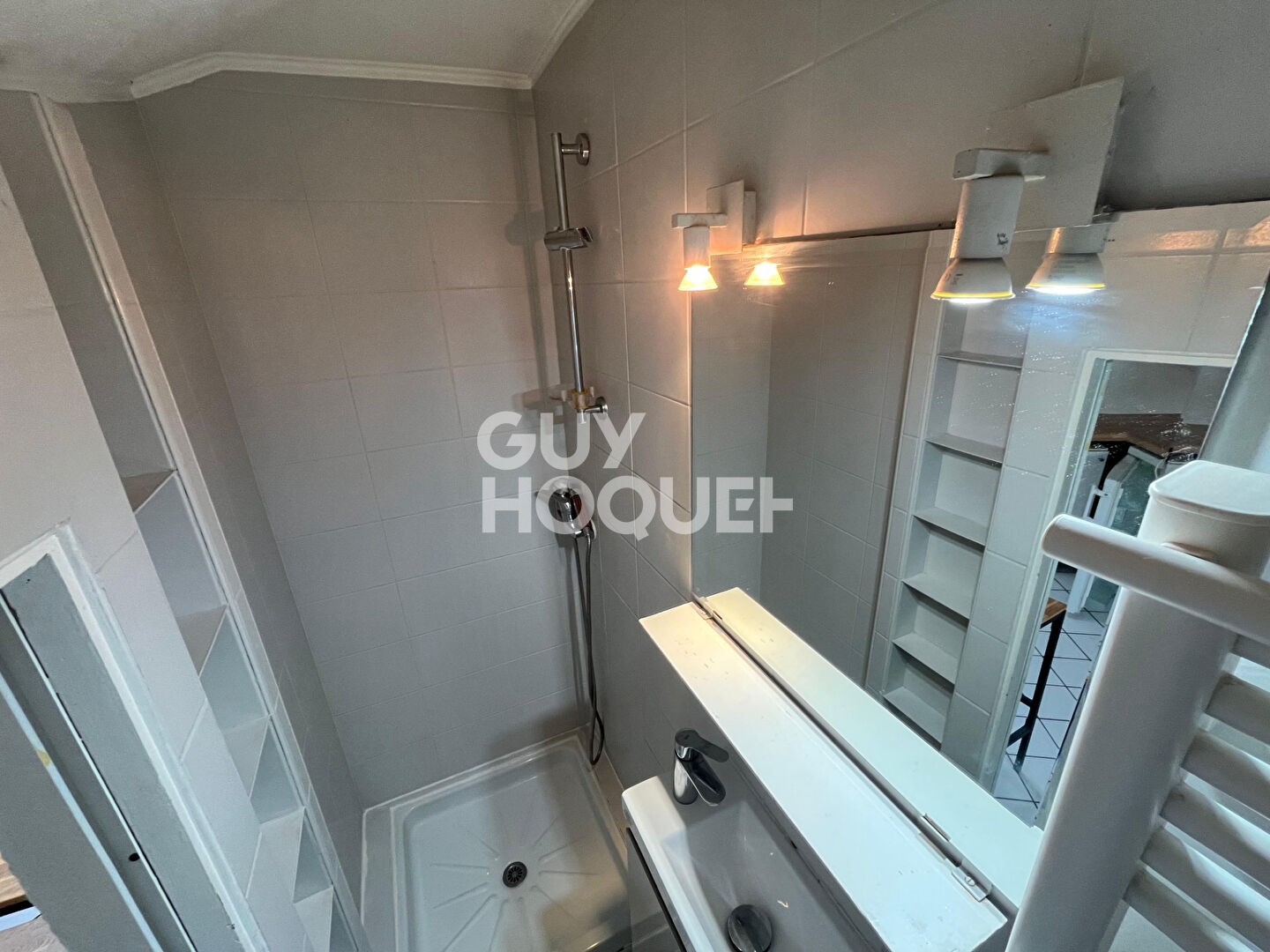 Dernier étage - 2 pièces plein de charme avec balcon à Malakoff