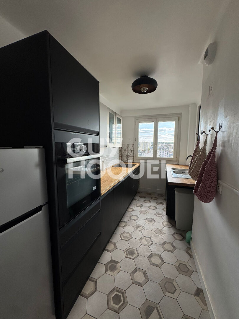 À louer : Appartement lumineux de 3 pièces au dernier étage à VANVES !