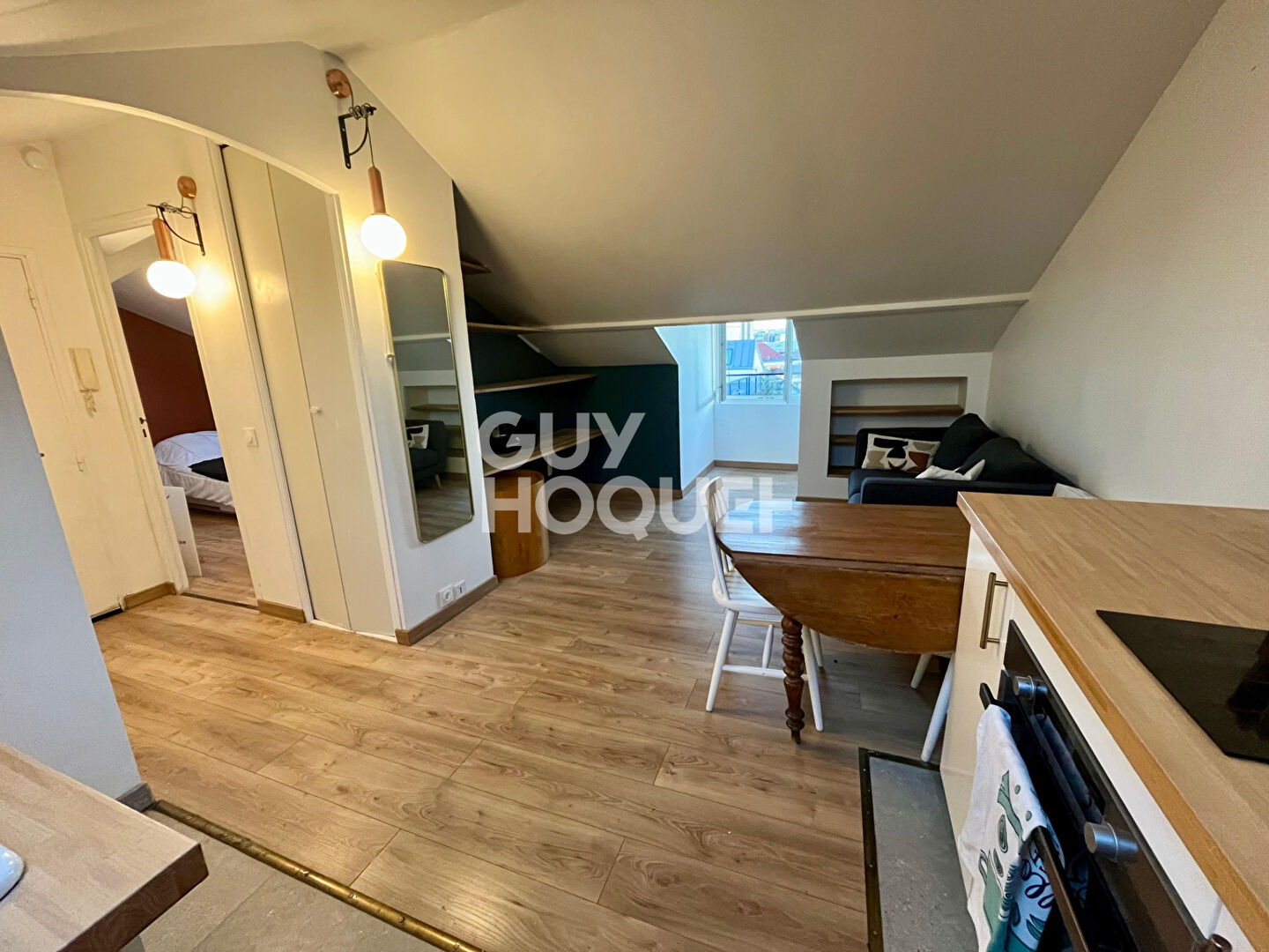 2 pièces - Dernier étage - Charme et Confort !