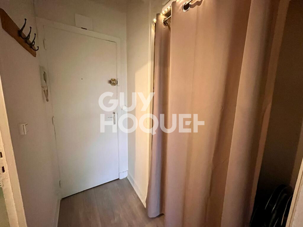 STUDIO - VENDU LOUÉ - BAIL MEUBLÉ