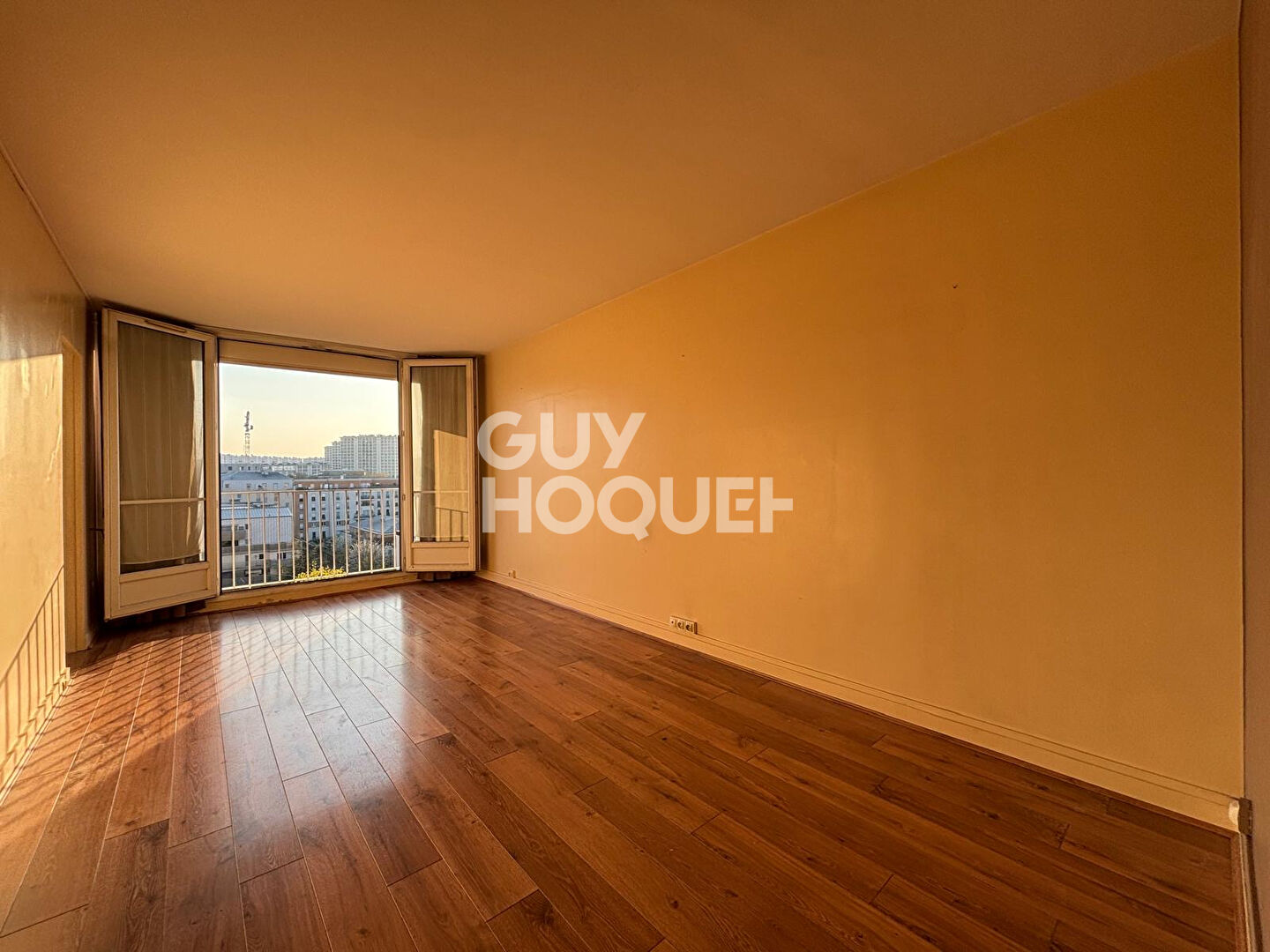 3 pièces - étage élevé - Métro 13