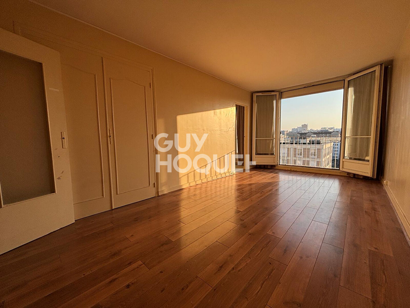 3 pièces - étage élevé - Métro 13