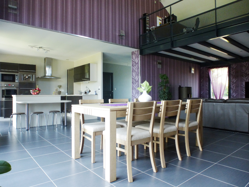 À vendre, maison de type 5 pièces à MONTCY NOTRE DAME (08090).