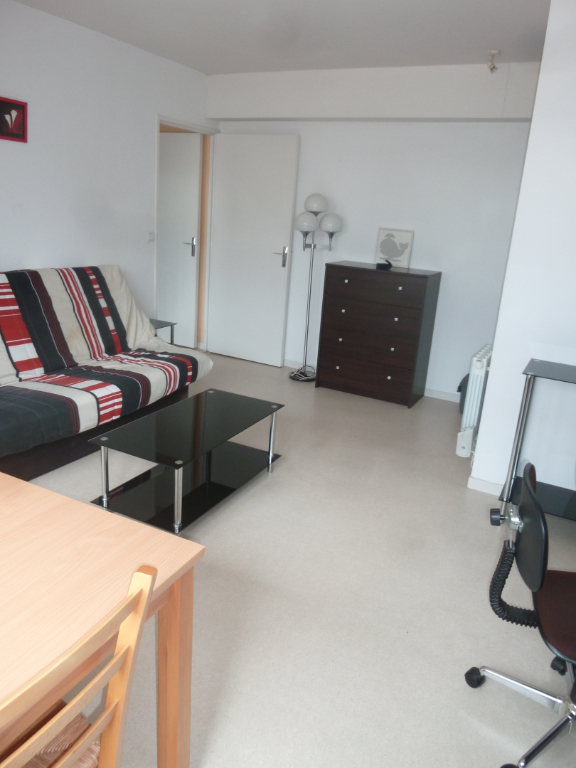 Location d'un appartement T1 à CHARLEVILLE MEZIERES