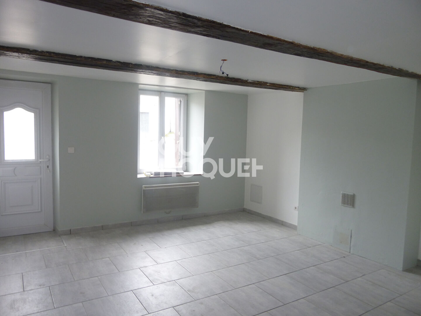 Maison de 5 pièces à louer à NEUFMANIL (08700).