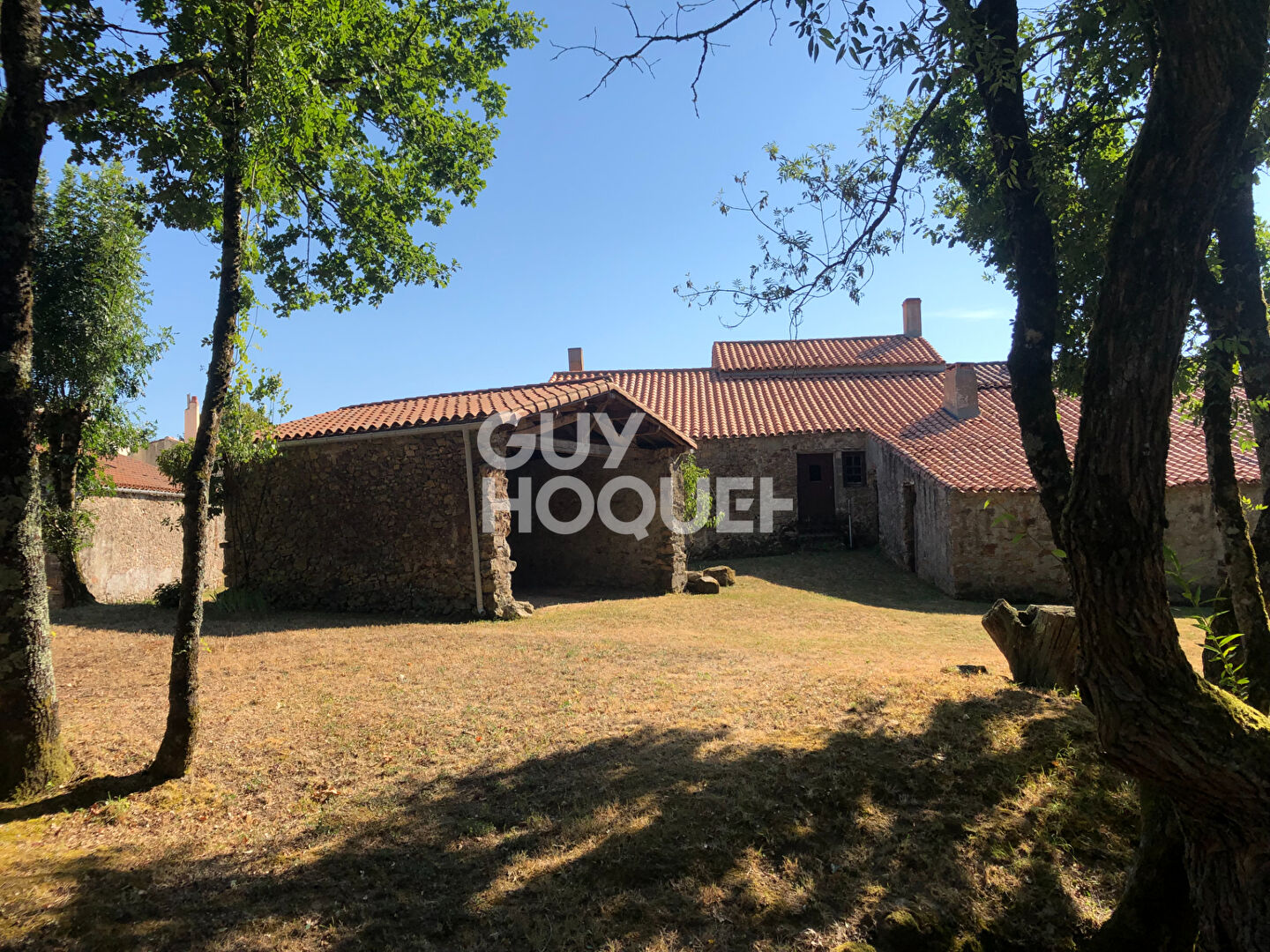 Vente : maison 3 pièces (107 m²) à VENANSAULT