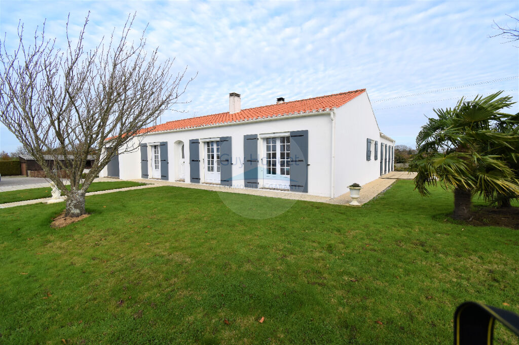 Pavillon de plain-pied à vendre à APREMONT (85220).