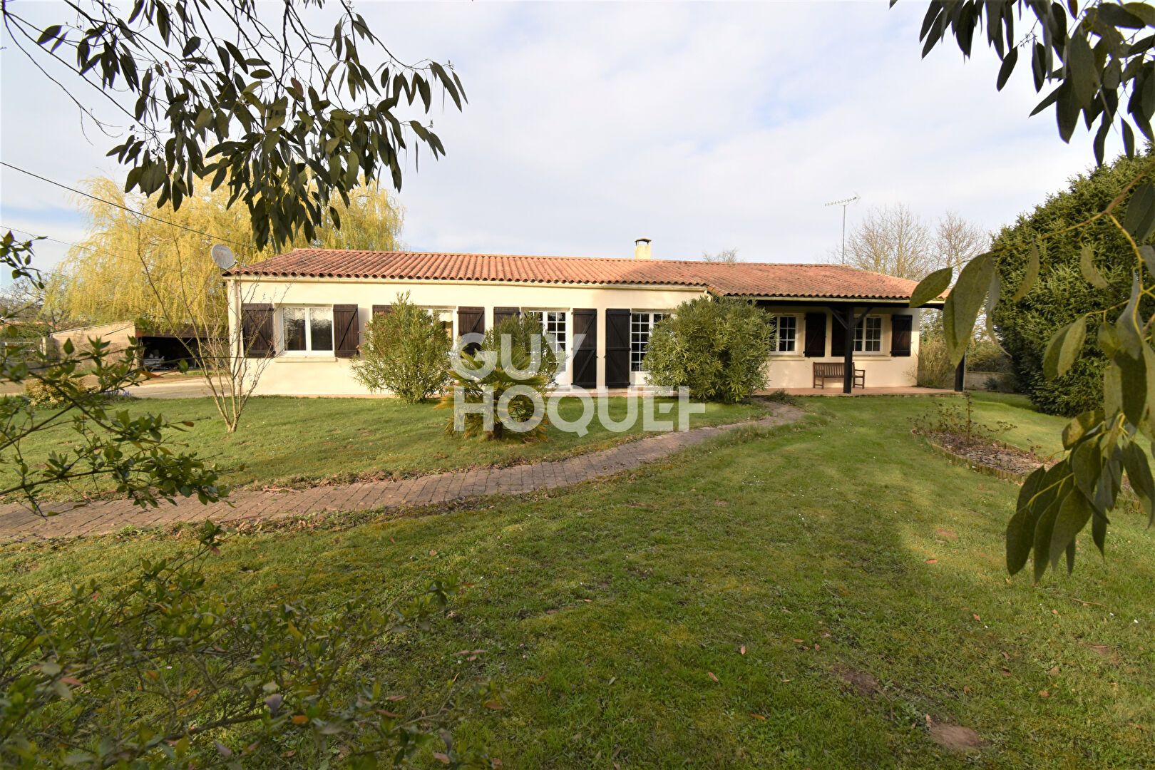 Vente : maison 5 pièces à VENANSAULT