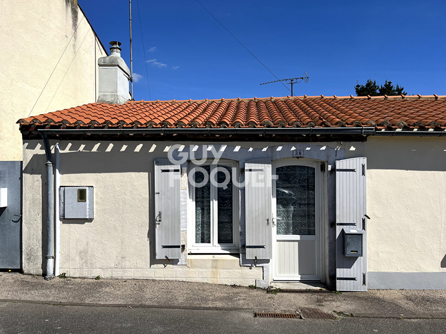 LE POIRE SUR VIE : maison 2 pièces (46 m²) en vente