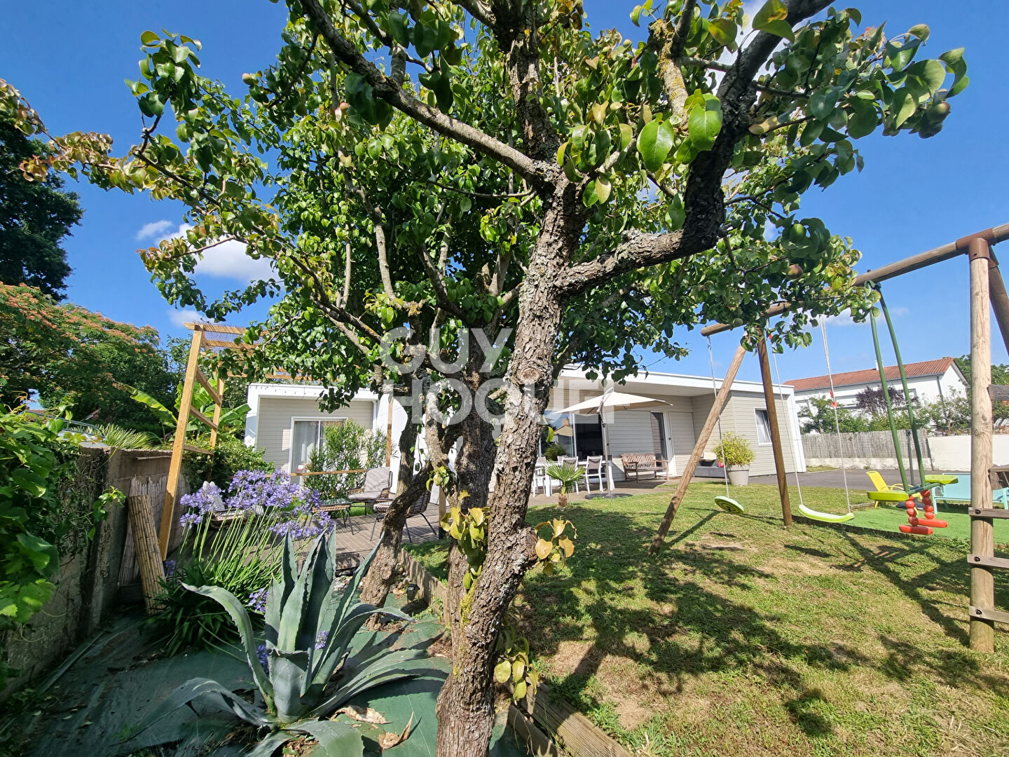 Maison d' architecte en plein bourg du Poiré Sur Vie