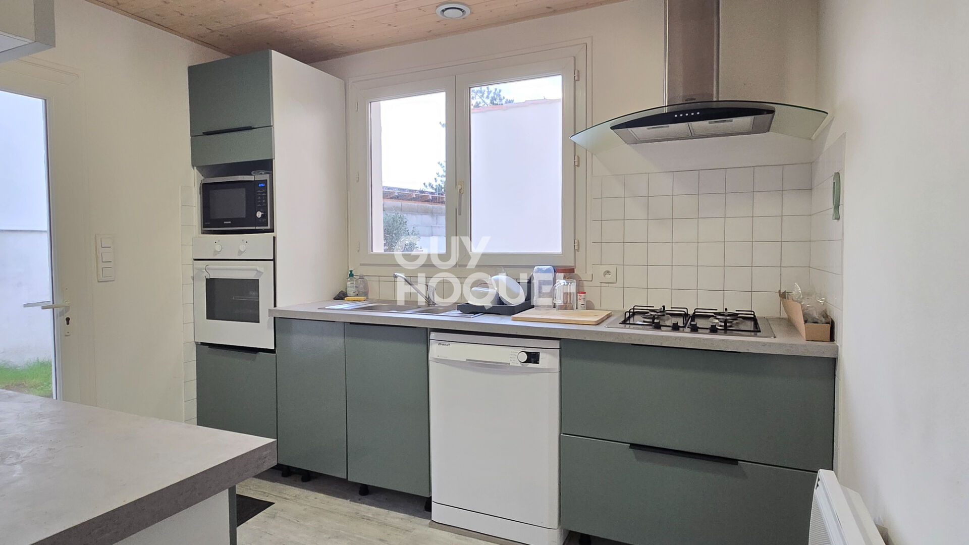 A 600 m de la plage des Bussoleries !