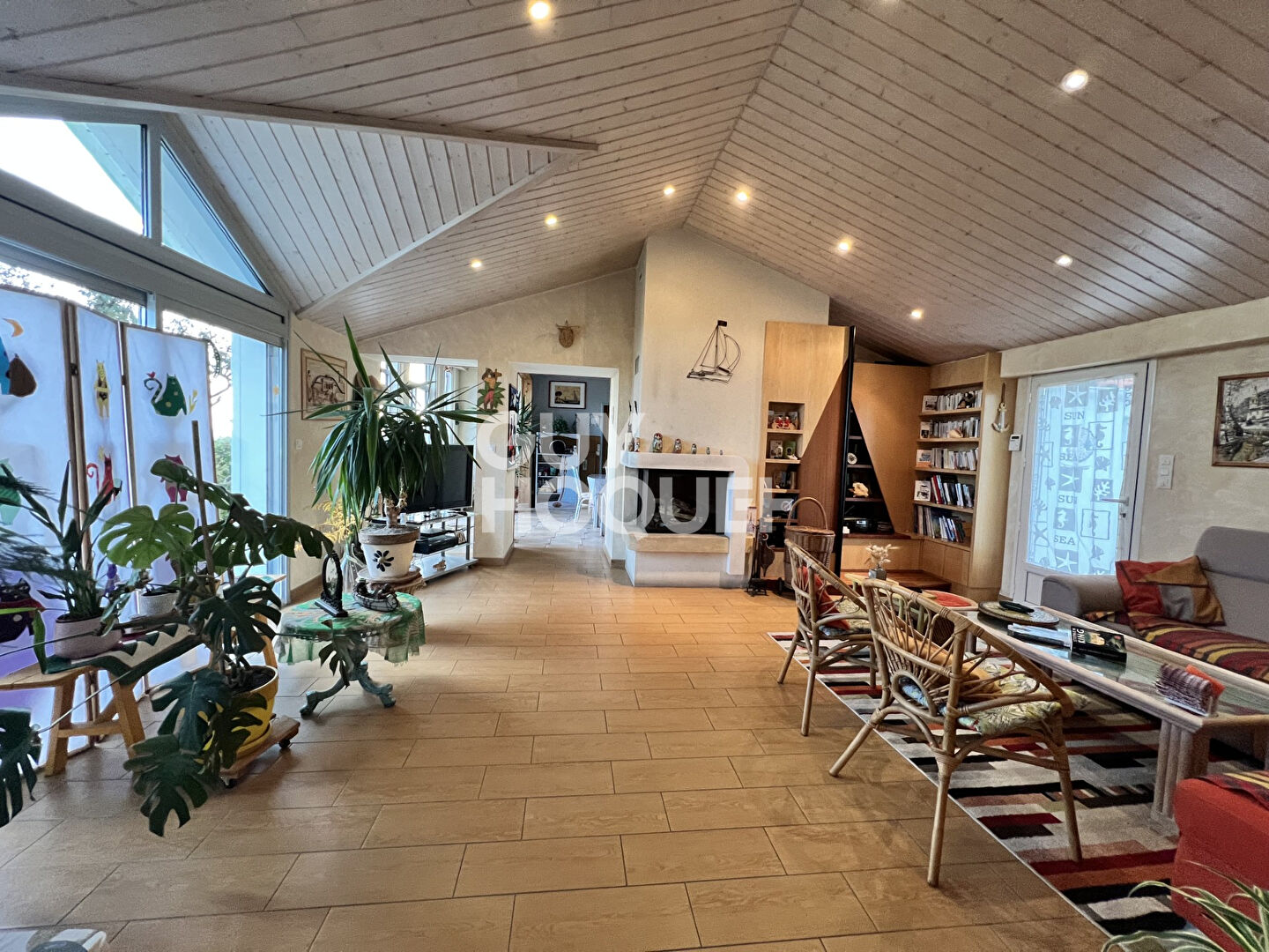 Élégante villa vue mer corniche de Sion