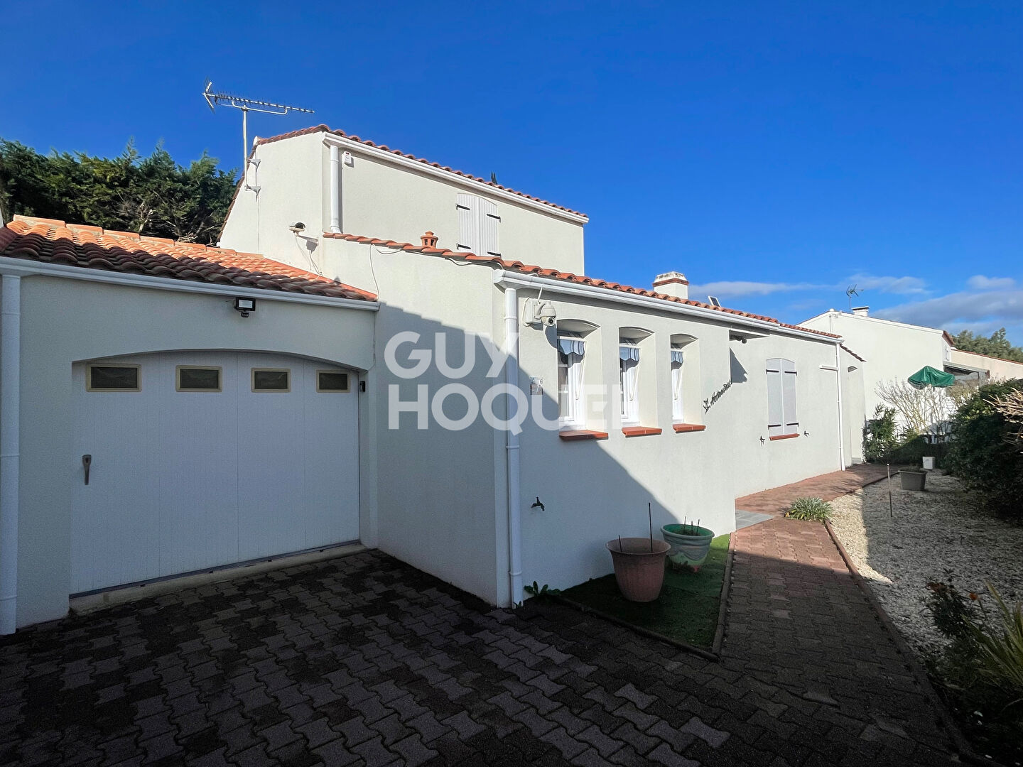 Maison T4 de 93 m²  hab. avec piscine