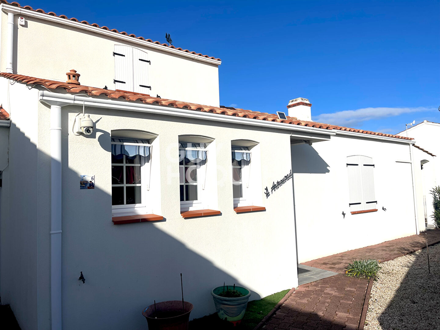 Maison T4 de 93 m²  hab. avec piscine