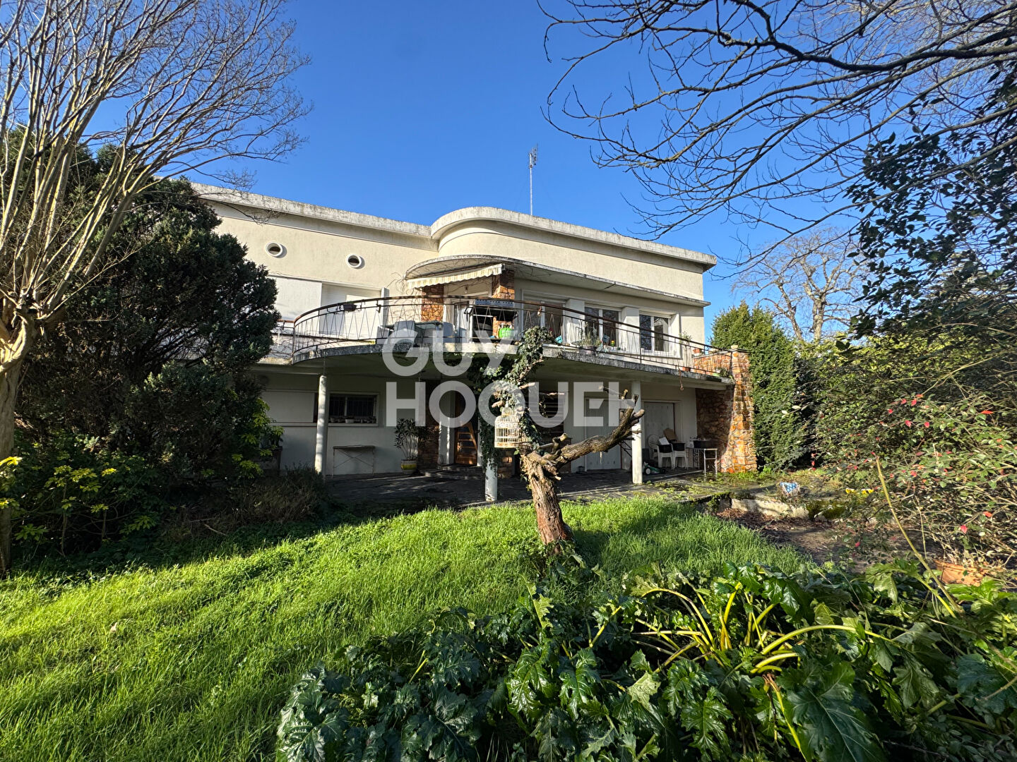 Maison d'architecte en Hyper centre ville de Challans 193m²