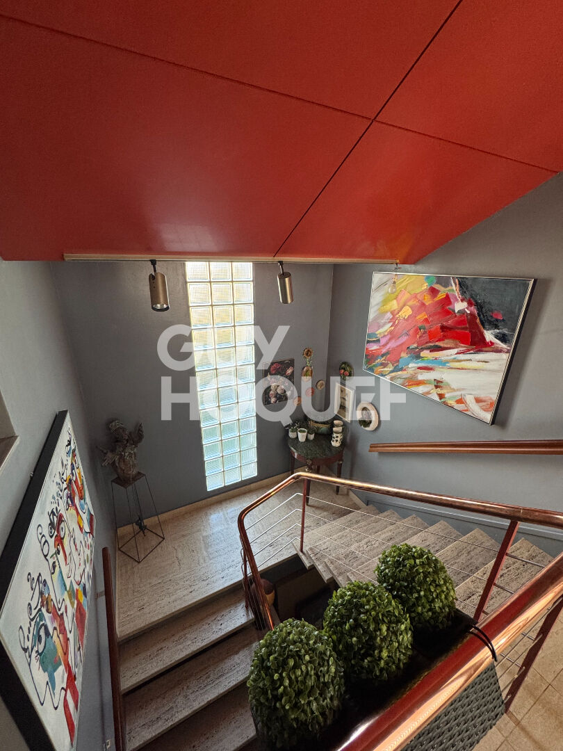 Maison d'architecte en Hyper centre ville de Challans 193m²