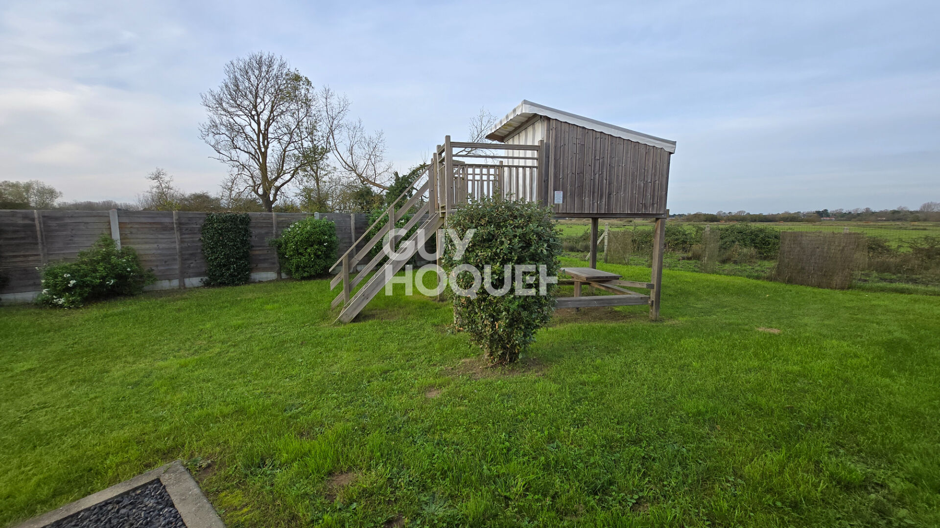 Maison rénovée dans un domaine privé !