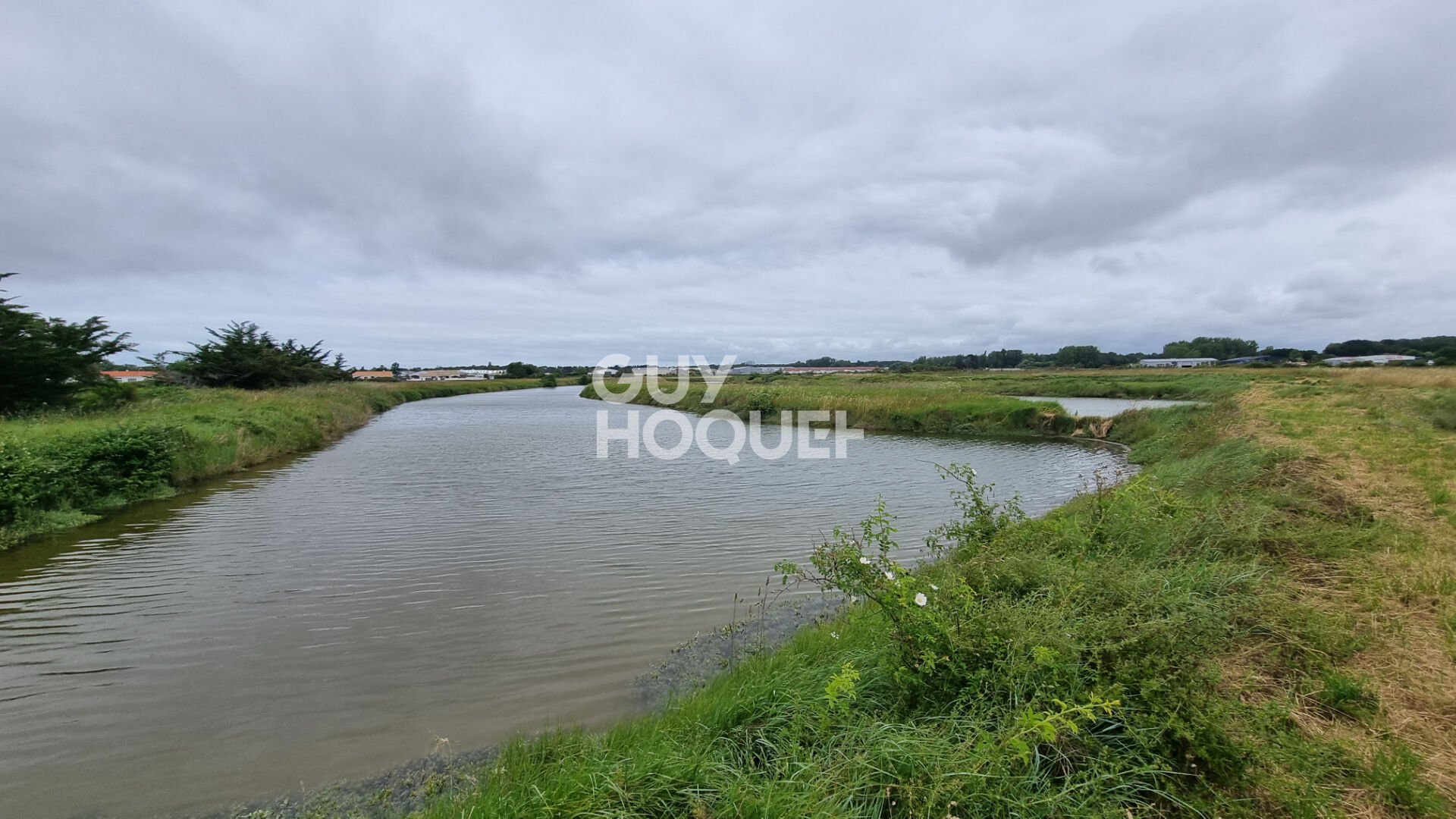 Terrain de loisirs à vendre : votre coin de paradis à Saint Hilaire de Riez !