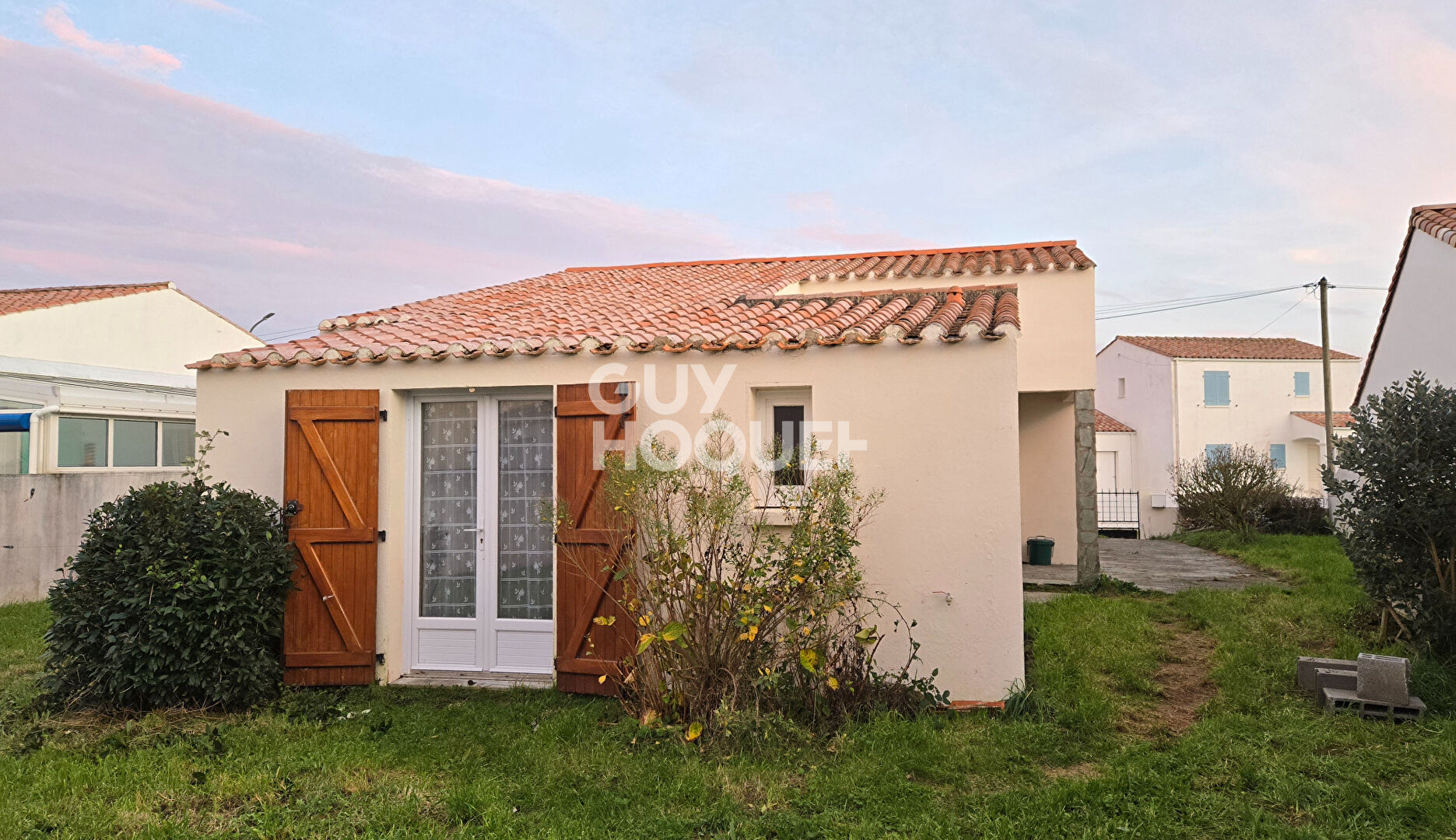 A 600 m de la plage des Bussoleries !