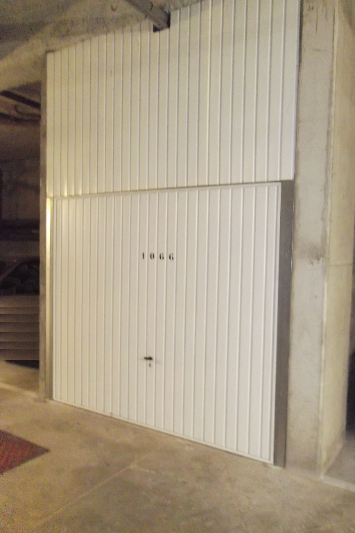 Parking / box Serris
