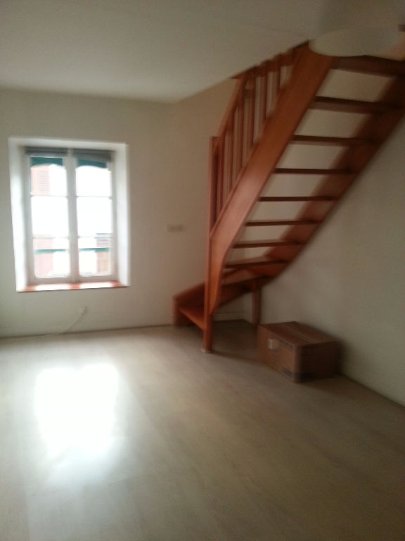 Villeneuve Le Comte DUPLEX 2 pièces 33.85 m2