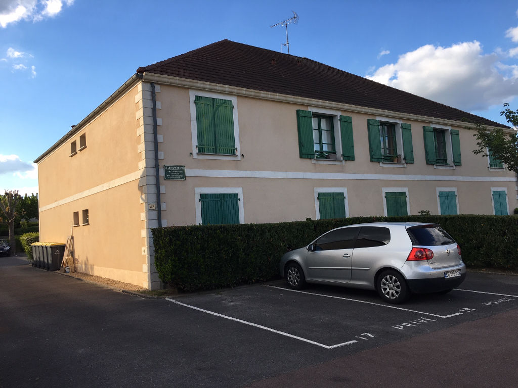 Appartement Brie Comte Robert 1 pièce(s) 28 m2
