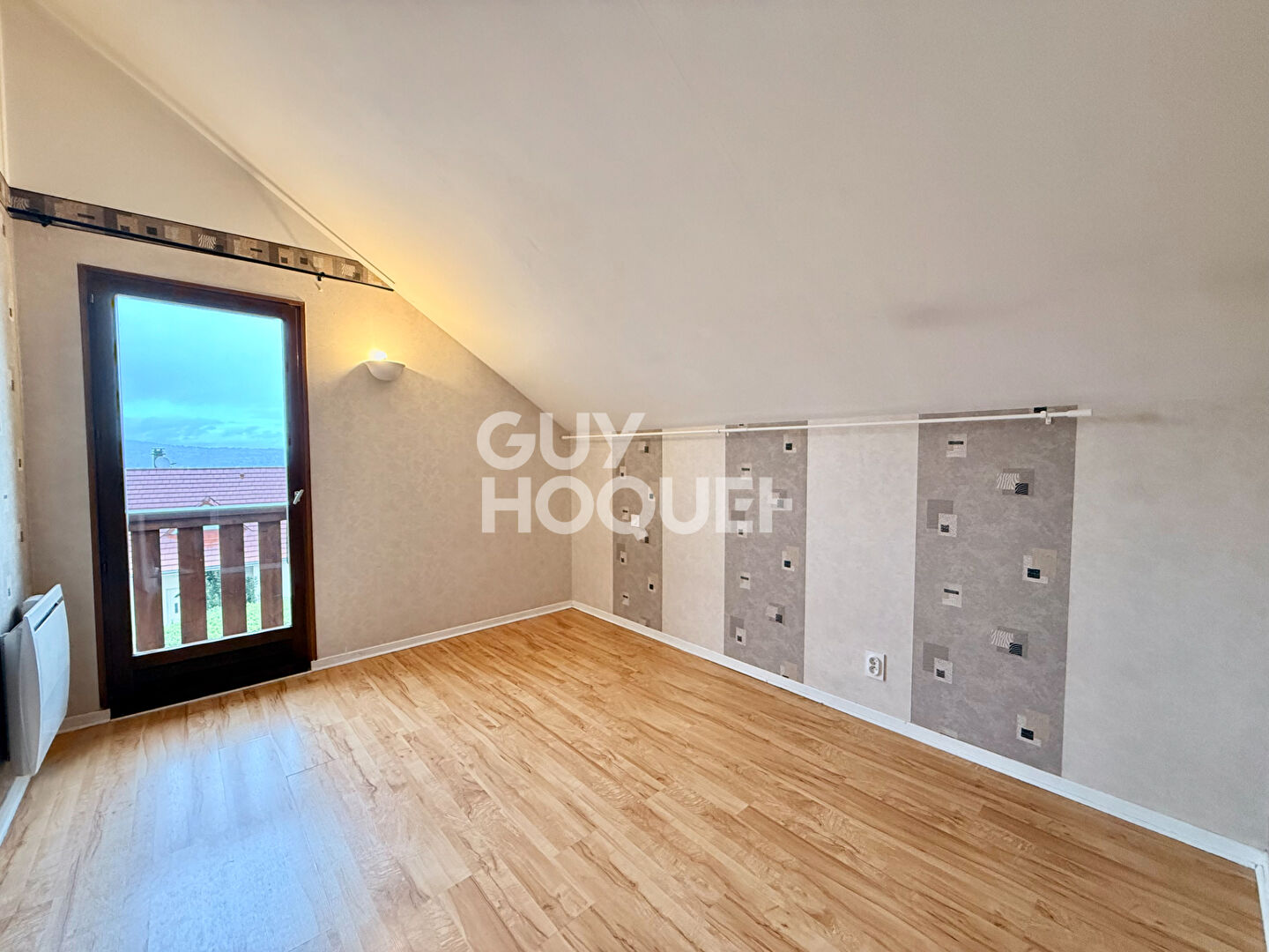 T3 Aix Les Bains stationnement, jardin, balcon