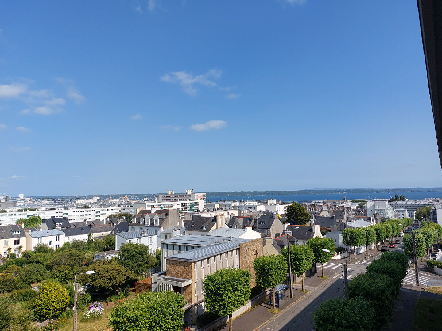 A LOUER BREST- secteur PRAT LEDAN - APPARTEMENT T3 MEUBLE