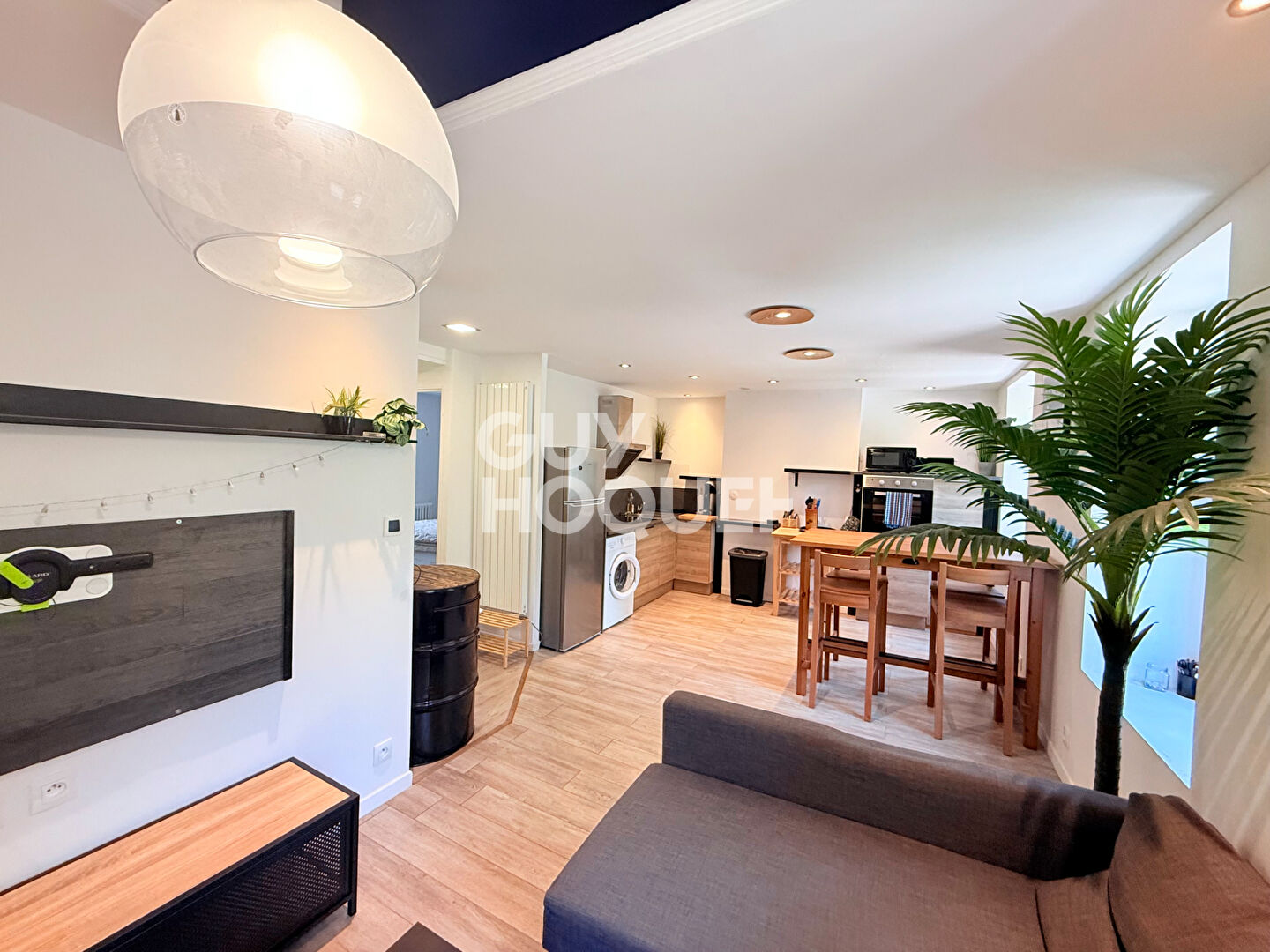 Appartement T2 meublé 35.42 m2 - QUATRE MOULINS