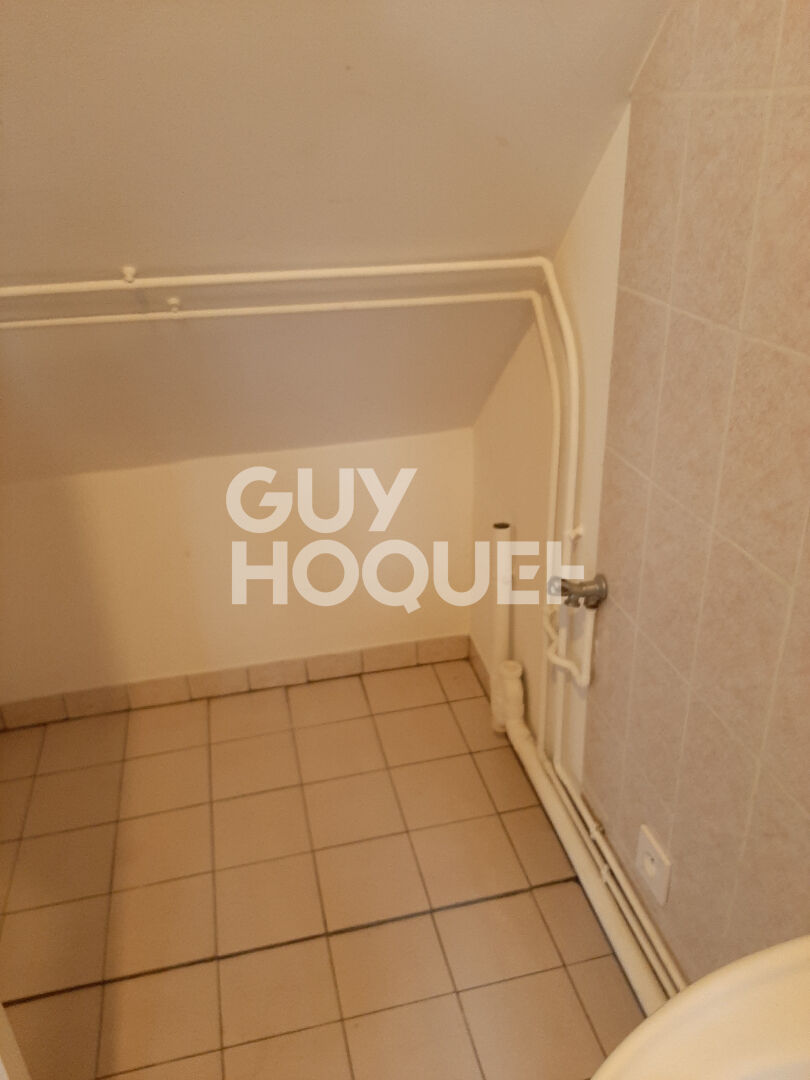 STUDIO Clermont 1 pièce(s) 24.6 m2