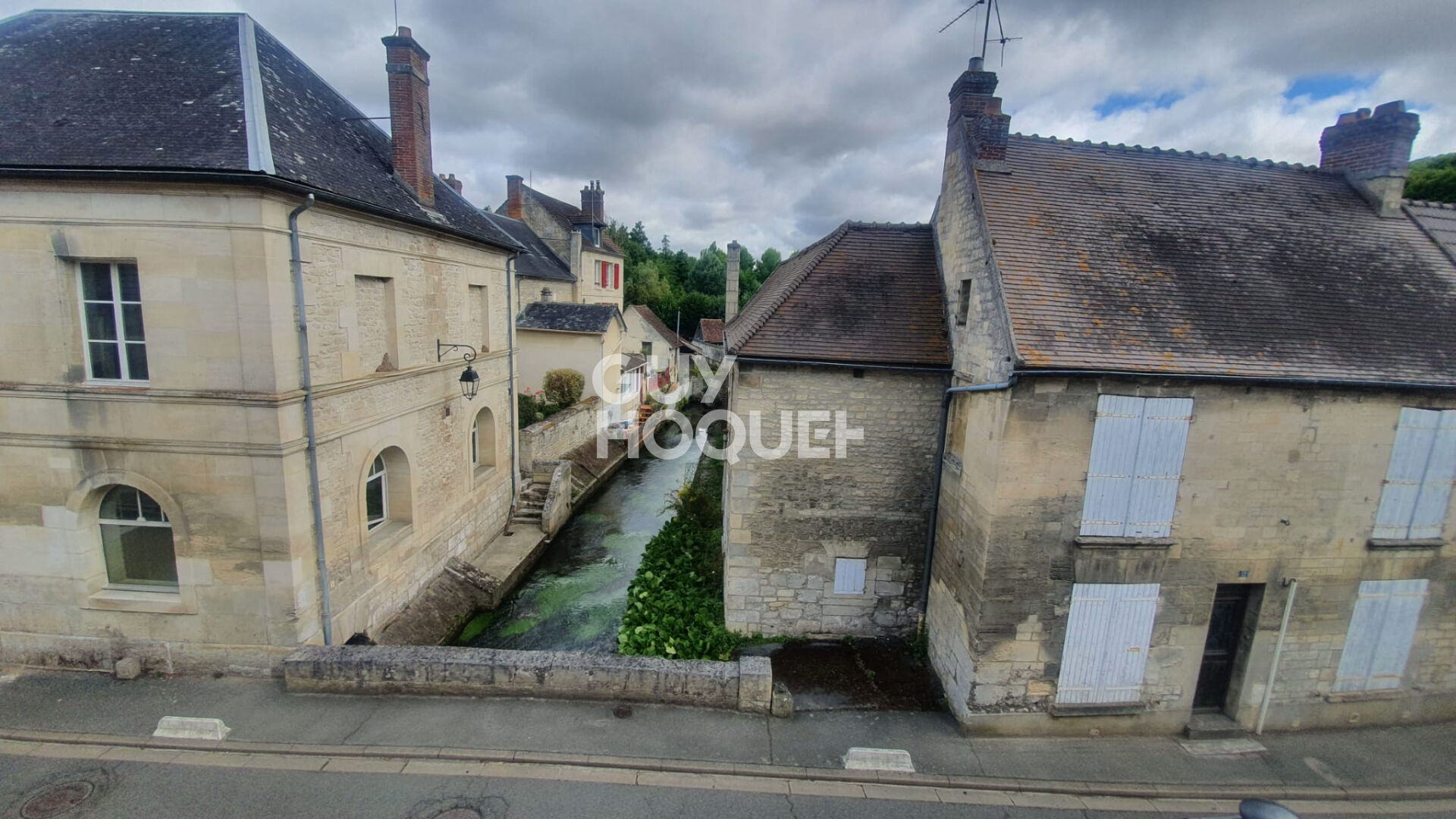 Charmante Maison à Vendre à Mello.