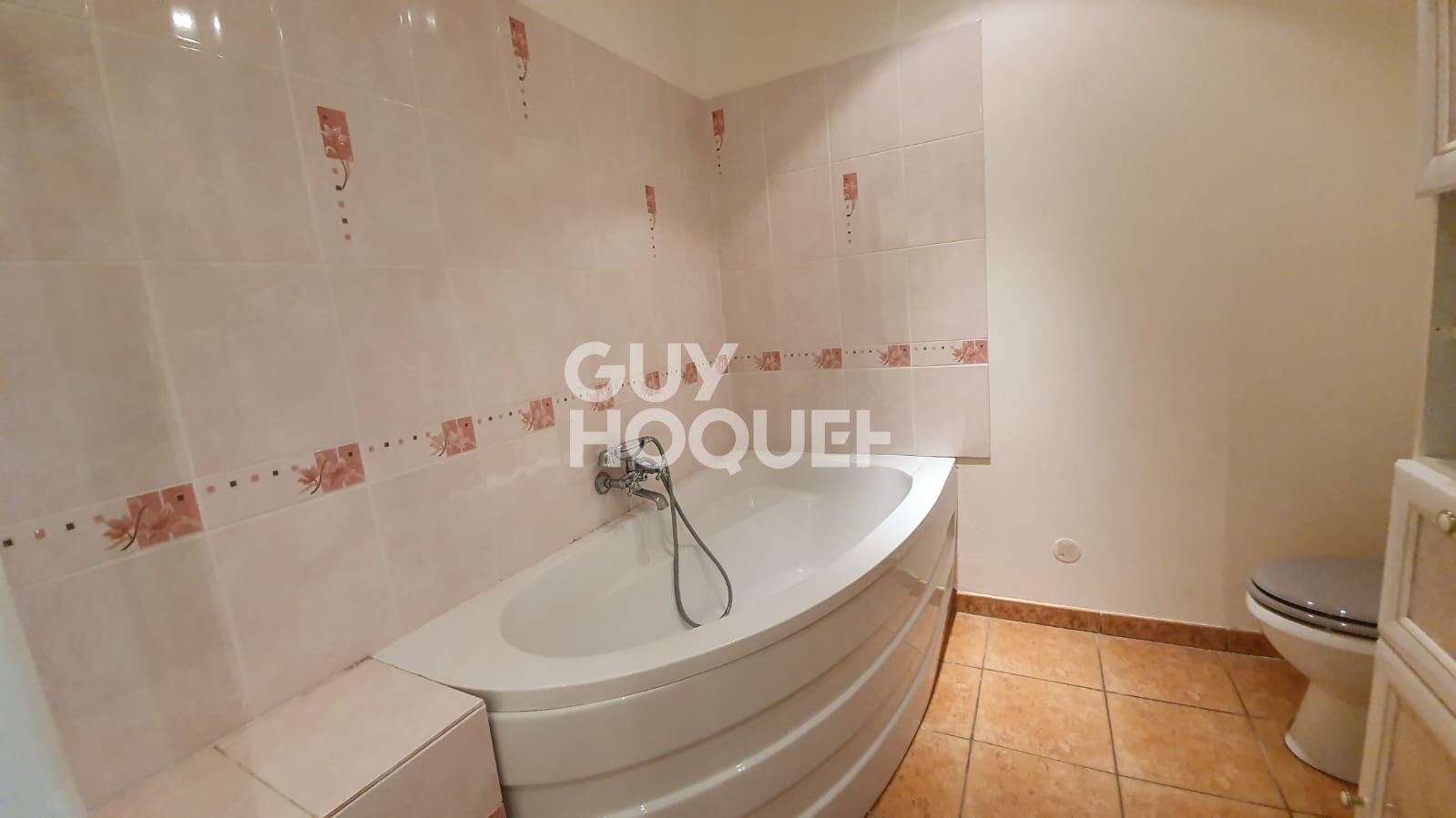 Maison spacieuse à vendre à Clermont - 6 chambres et jardin !