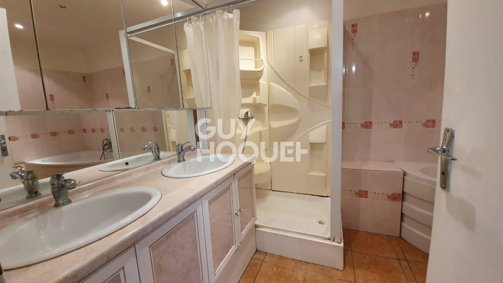 Maison spacieuse à vendre à Clermont - 6 chambres et jardin !