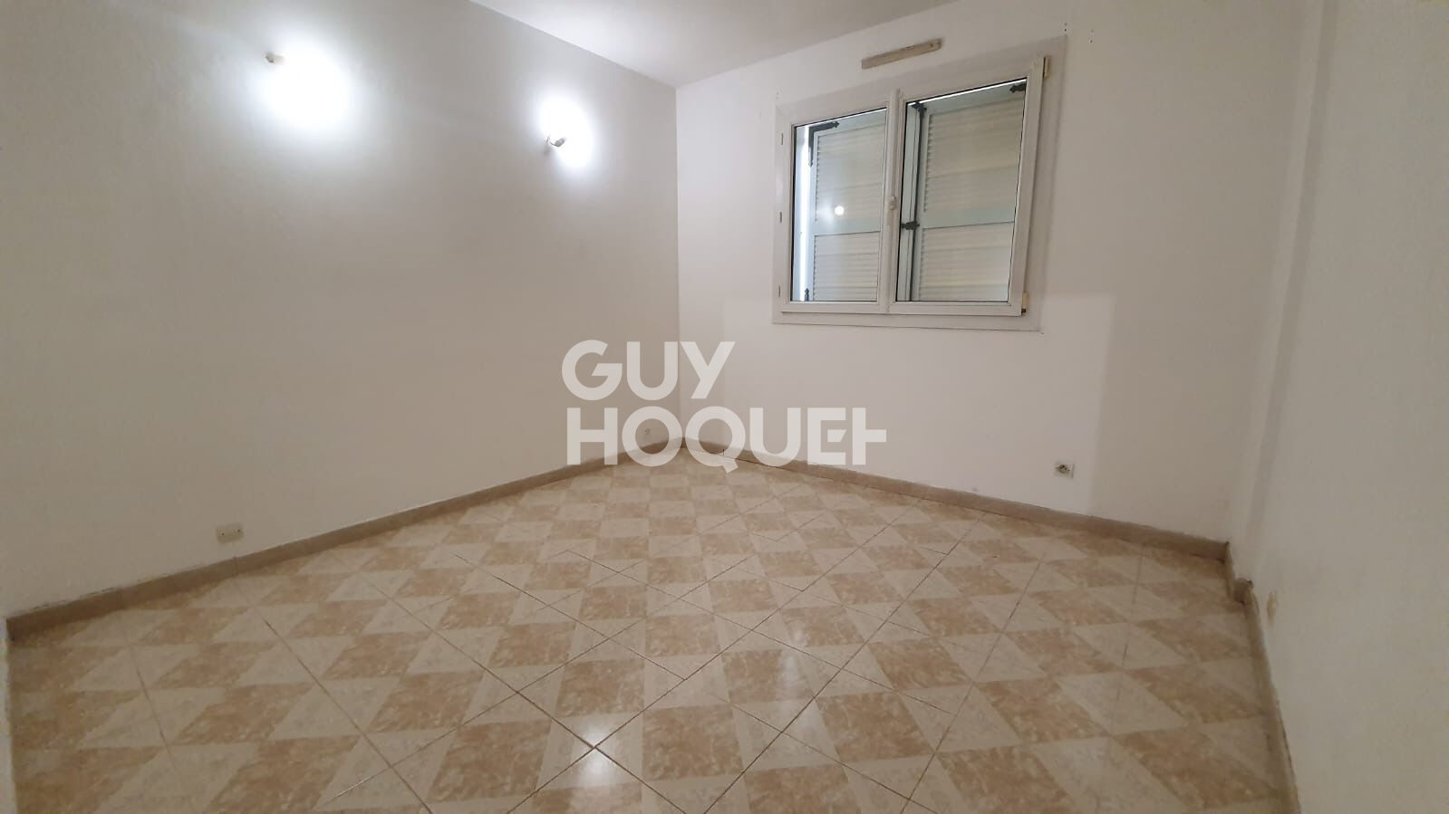 Maison spacieuse à vendre à Clermont - 6 chambres et jardin !